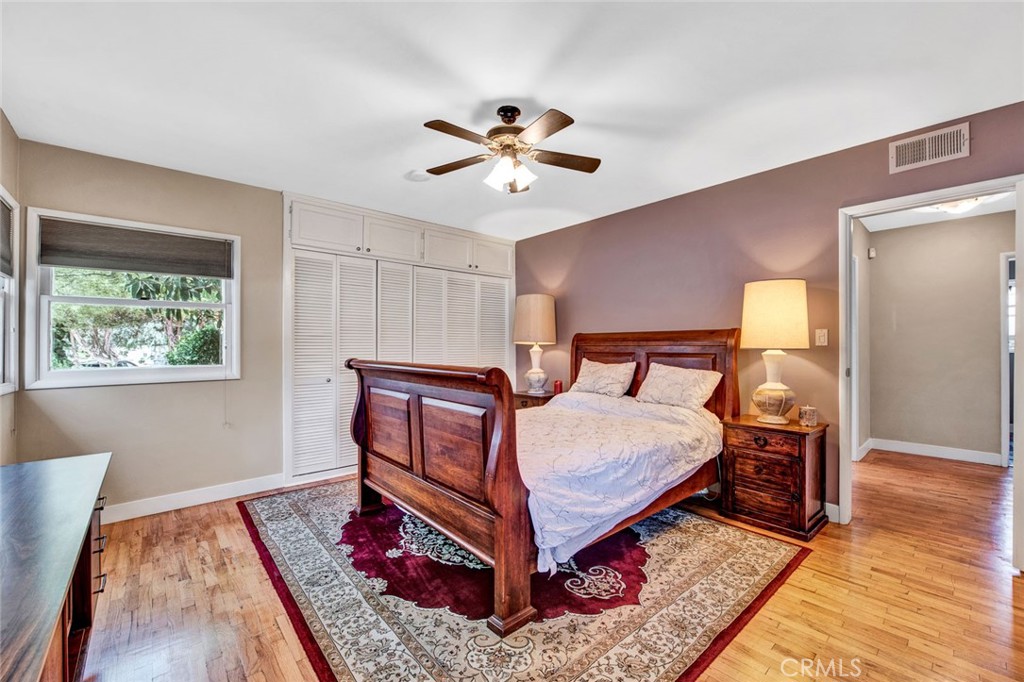 1135 W 10th Street, Santa Ana, CA, 92703