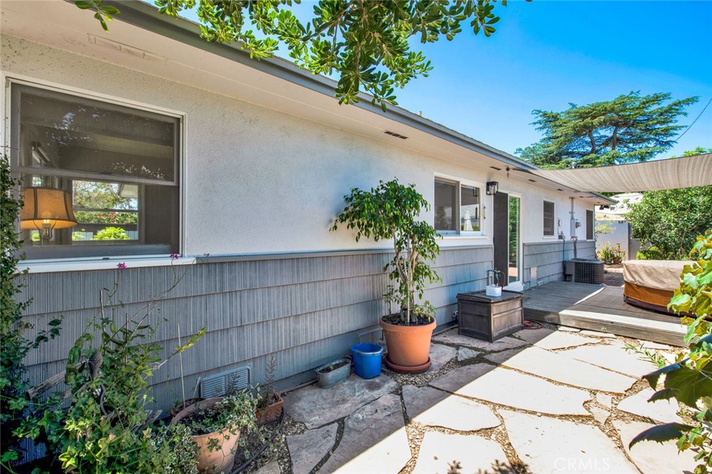 1135 W 10th Street, Santa Ana, CA, 92703