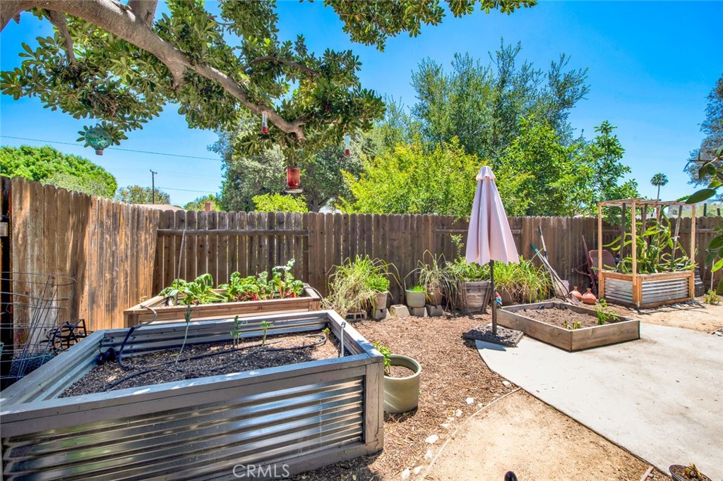 1135 W 10th Street, Santa Ana, CA, 92703