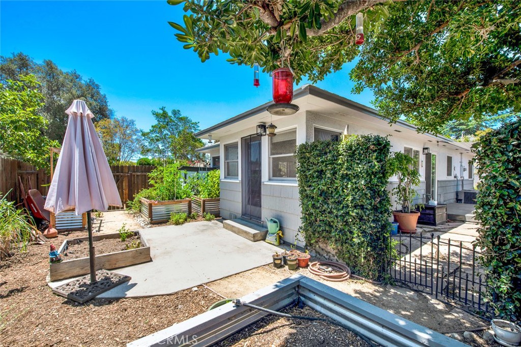 1135 W 10th Street, Santa Ana, CA, 92703