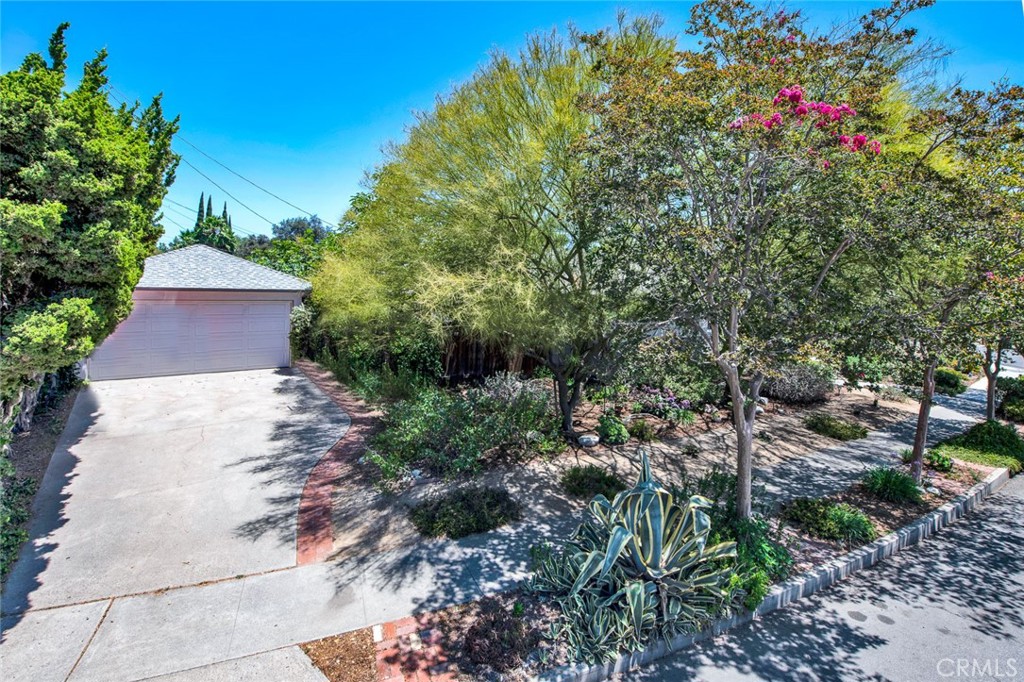 1135 W 10th Street, Santa Ana, CA, 92703