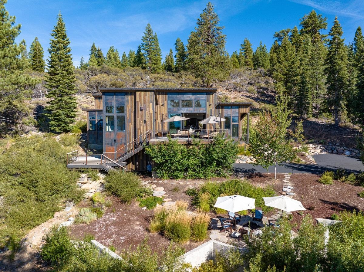 17281 Uxbridge Drive Truckee CA 96161-0000 Sold Property