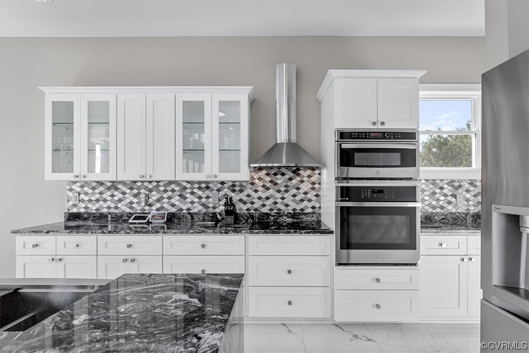 Stunning Chef's Kitchen.