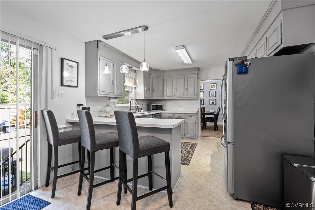 Eat-in kitchen.