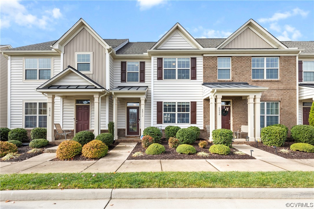 Welcome to 6812 Hawser Lane!