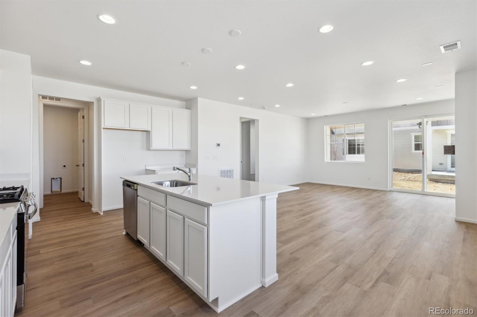 6645 Nepal Aurora Sold Property