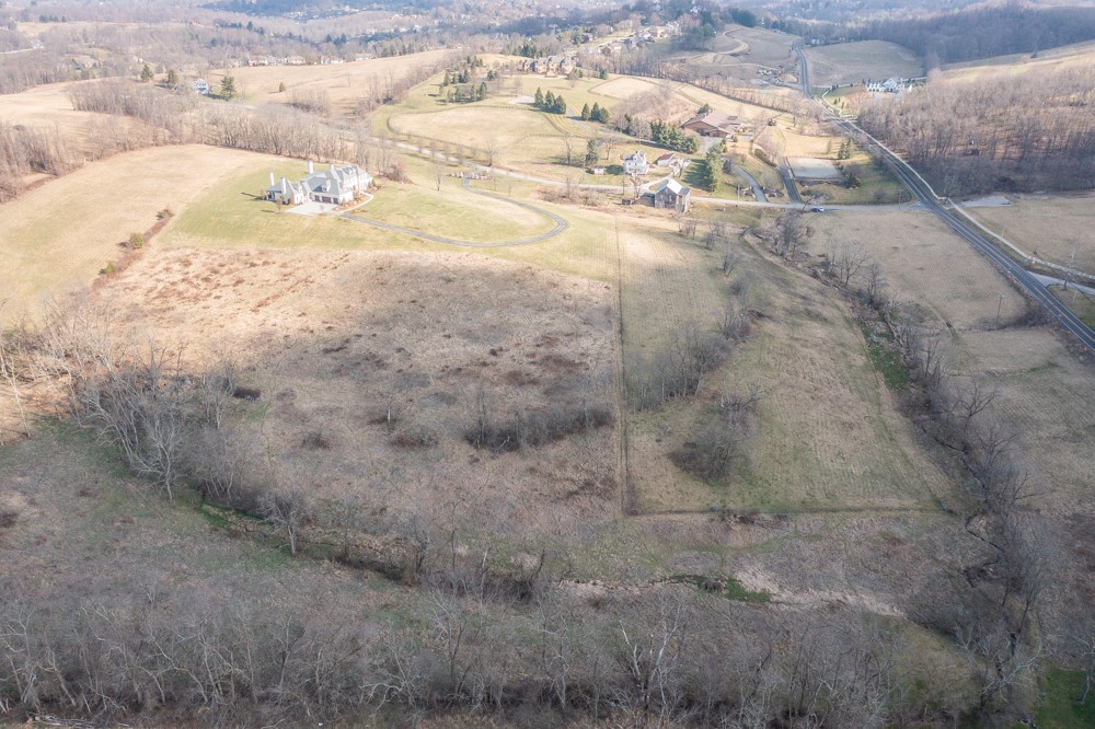 Lot 2 Thomas What a magnificent view from the top of the hill.