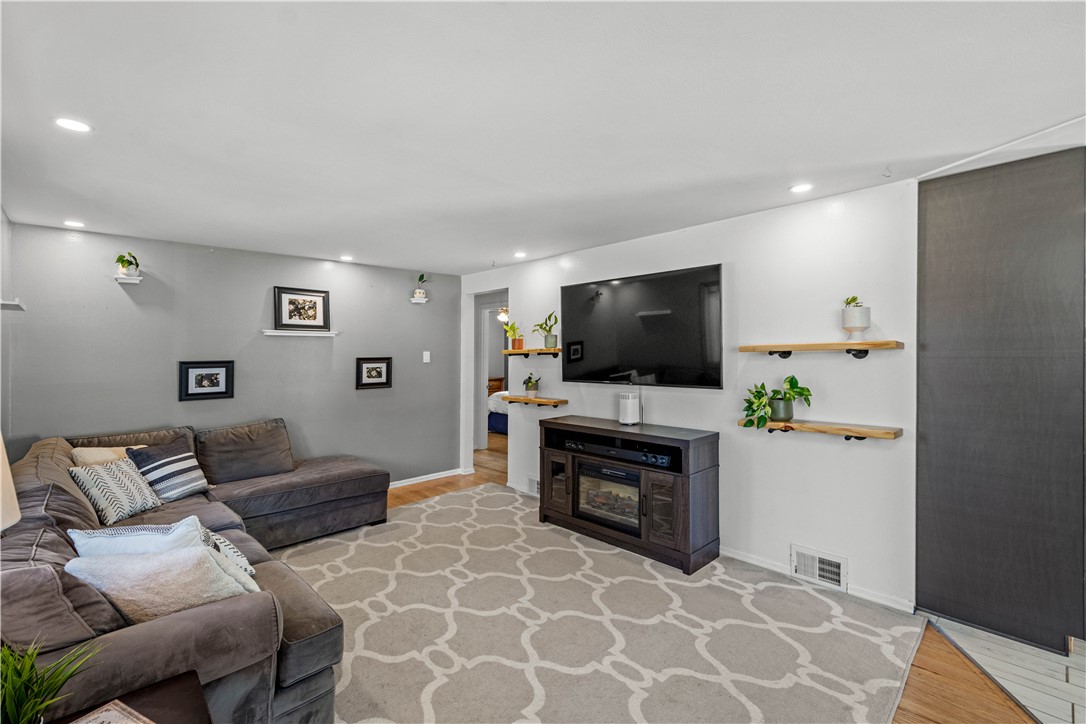 5404 California Avenue Sold Property