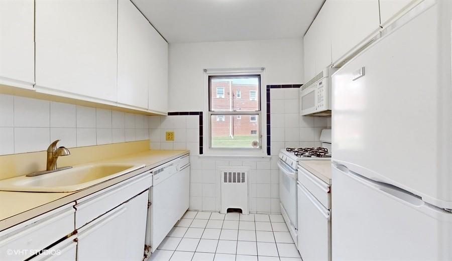 196-35 Dunton UNIT 1 Holliswood Ny 11423 Sold Property