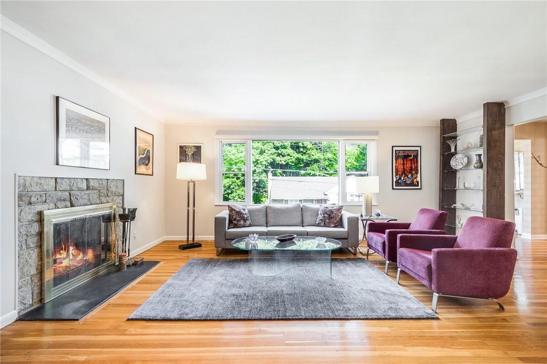54 Marion Hartsdale Ny 10530 Living Room