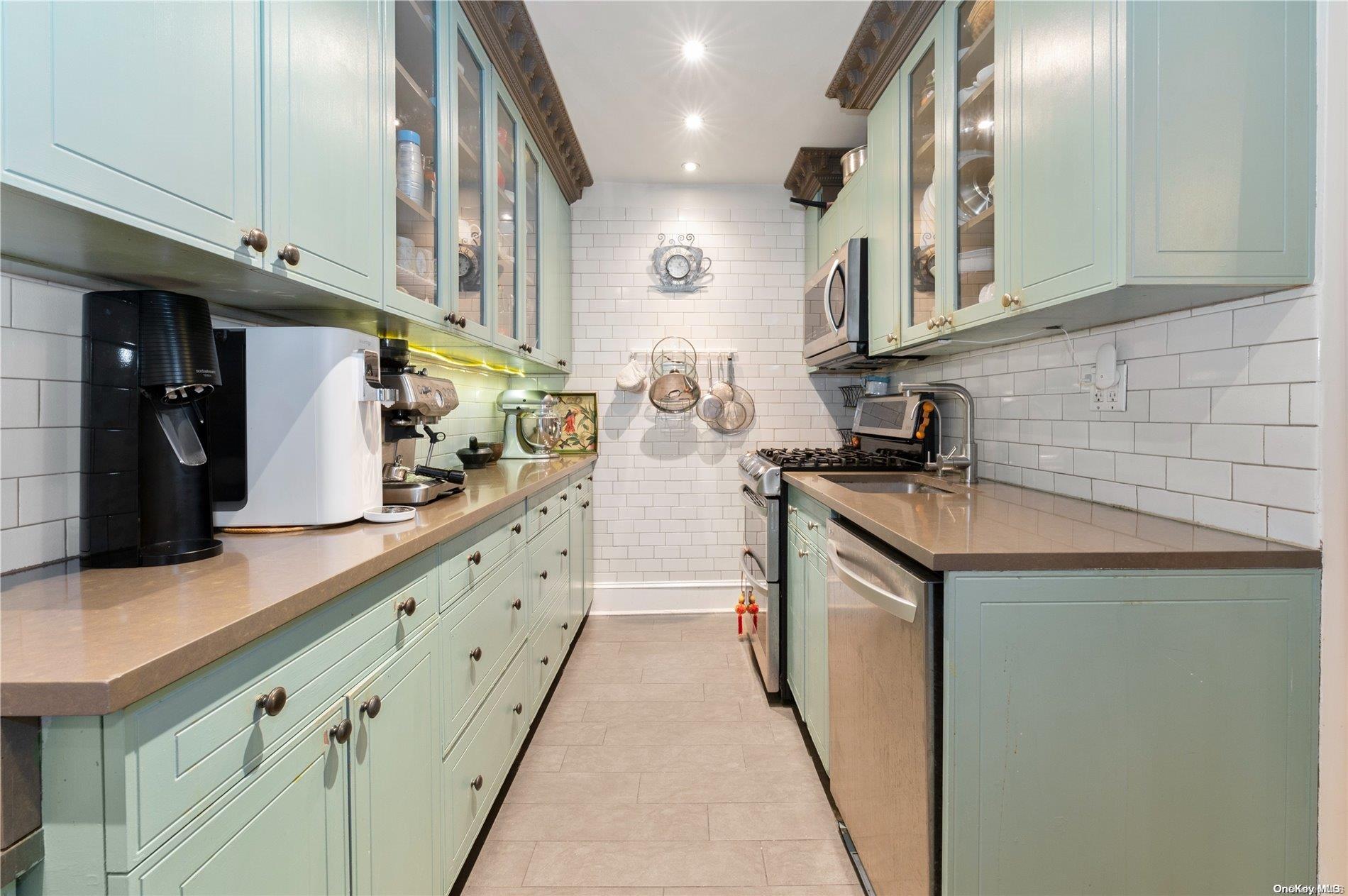 67-25 Clyde Street UNIT 2f Forest Hills Ny 11375 Sold Property