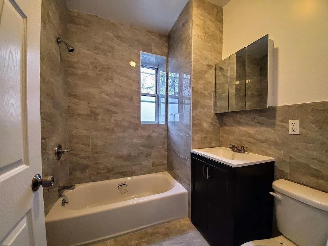 43-01 Church Brooklyn Ny 11203 Bathroom