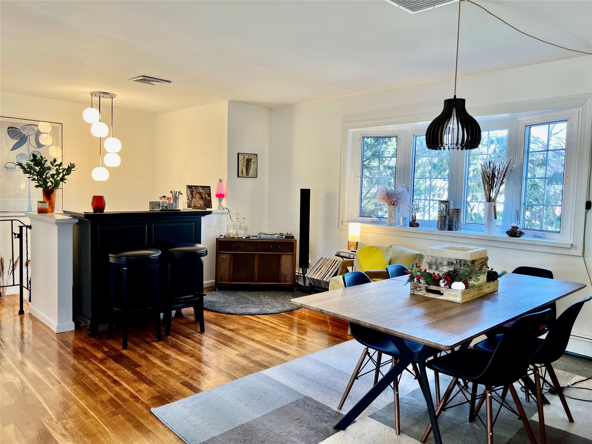 82 Overlook Drive Mahopac Ny 10541 Dining Area