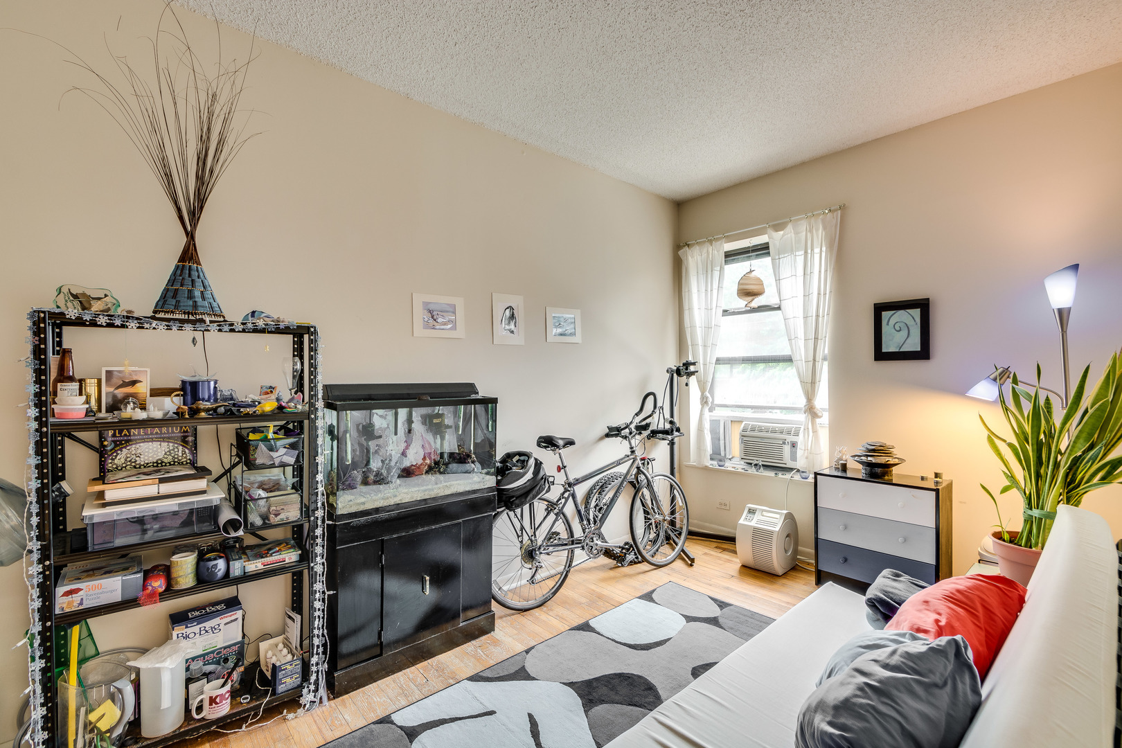 5345 Ellis UNIT H2, Chicago IL 60615 Sold Property