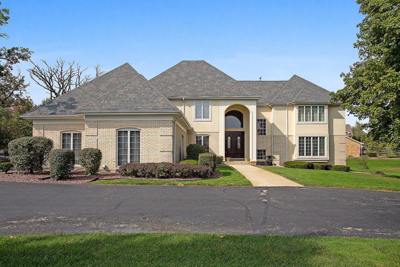 1 Equestrian, Lemont IL 60439 Sold Property