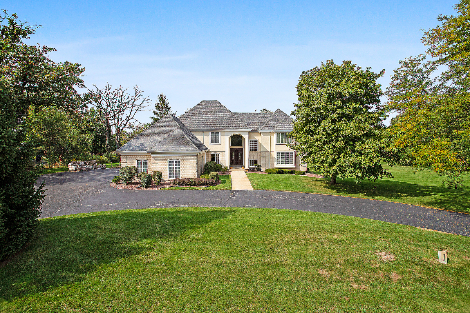 1 Equestrian, Lemont IL 60439 Sold Property