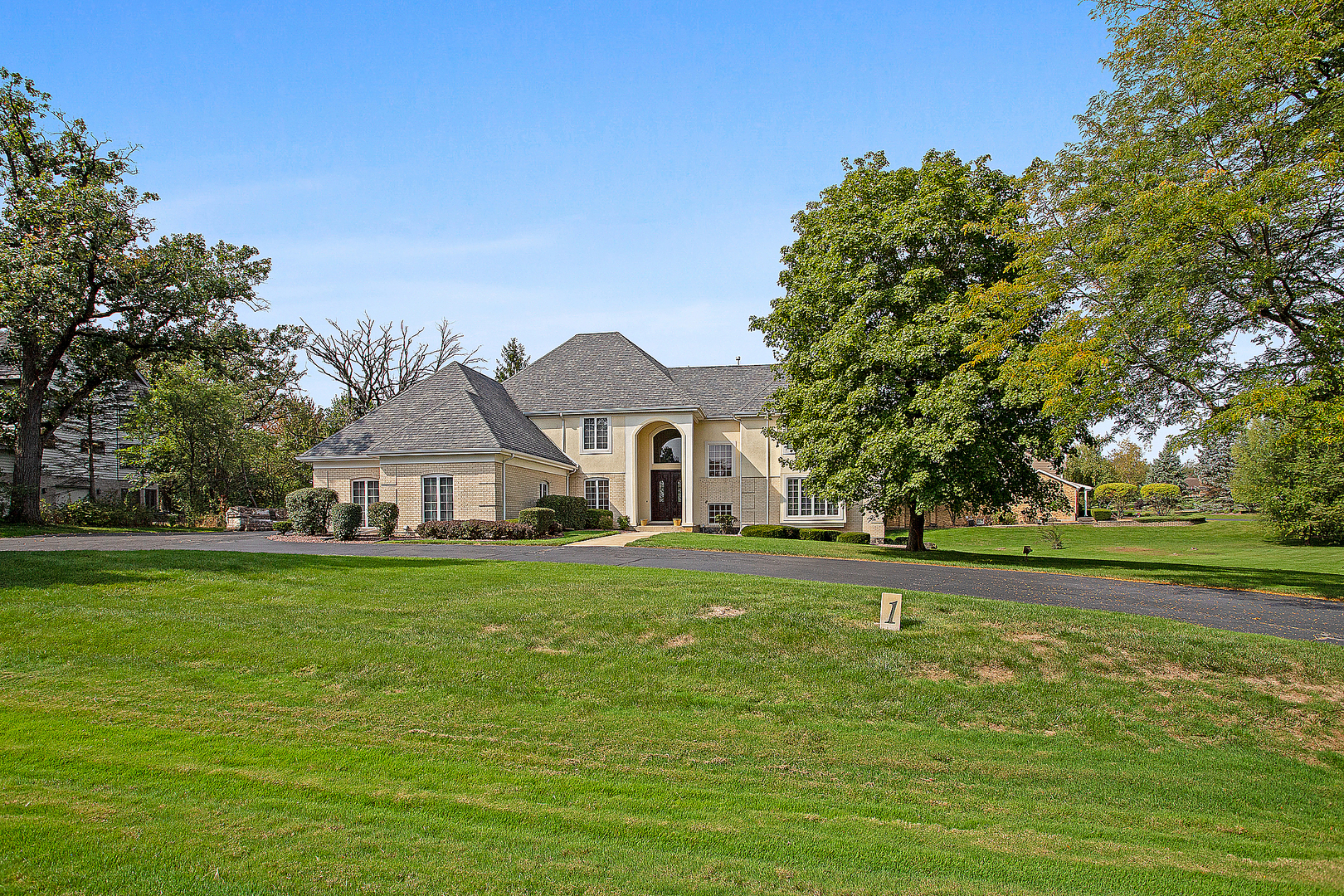 1 Equestrian, Lemont IL 60439 Sold Property