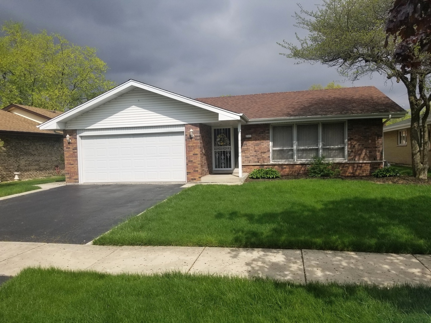17231 Kimbark, South Holland IL 60473 Sold Property
