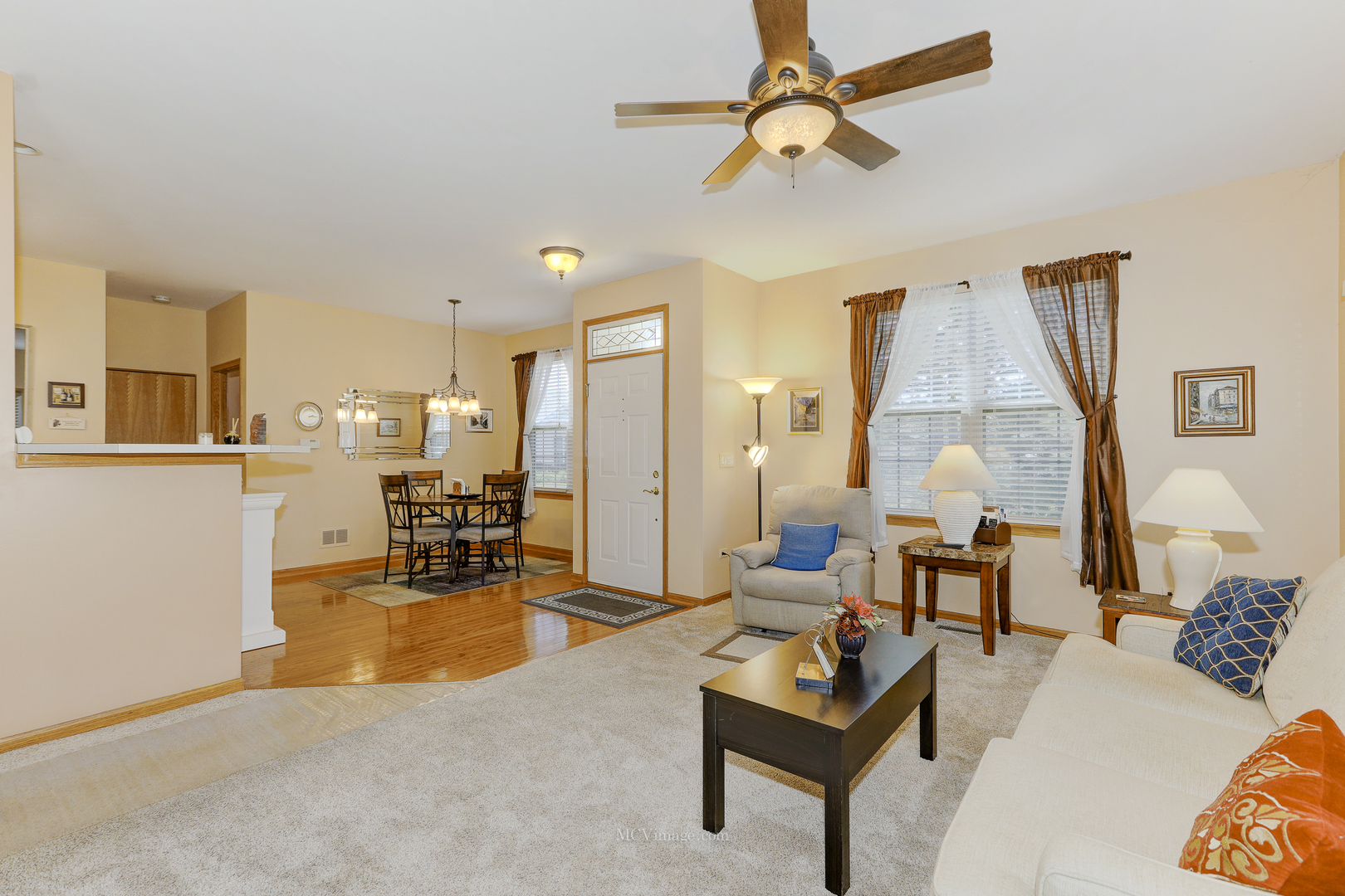 21452 Papoose Lake UNIT 21452, Crest Hill IL 60403 Sold Property