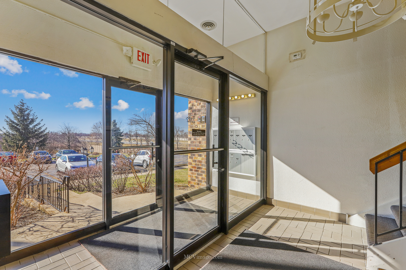 2222 Country Club UNIT 25, Woodridge IL 60517 Sold Property