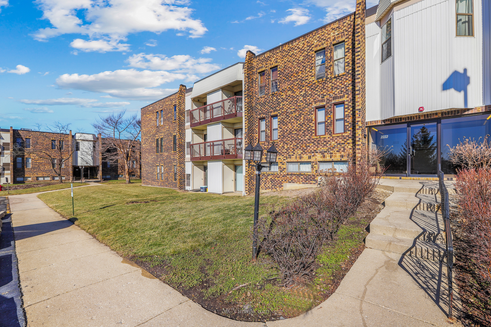 2222 Country Club UNIT 25, Woodridge IL 60517 Sold Property