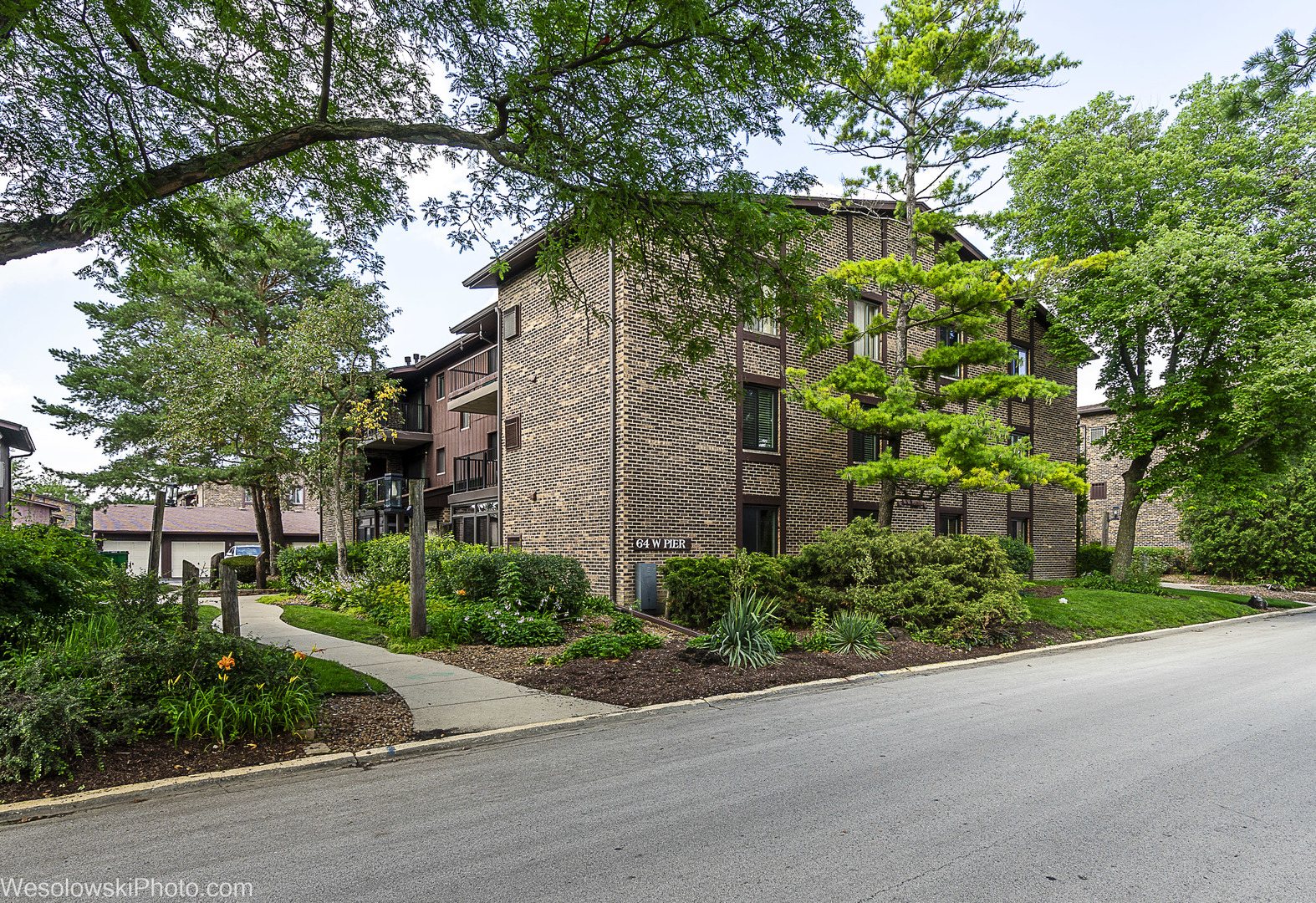 64 Pier # 104, Westmont IL 60559 Sold Property