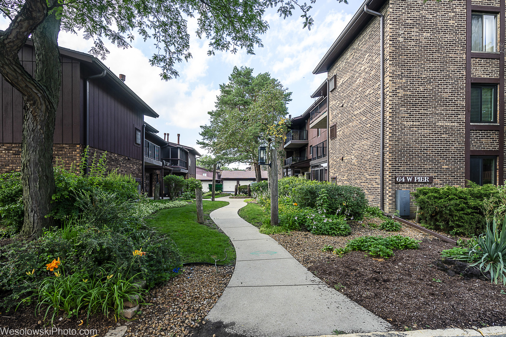 64 Pier # 104, Westmont IL 60559 Sold Property
