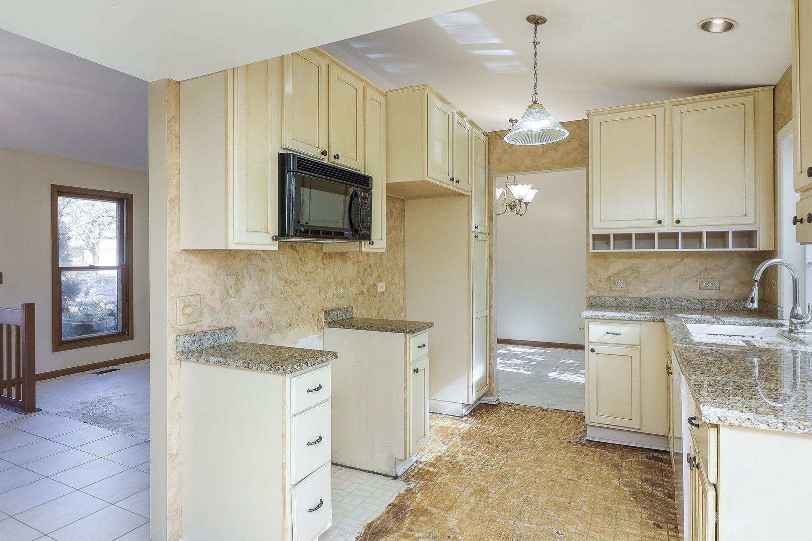 27W125 CHESTNUT, Winfield IL 60190 Sold Property