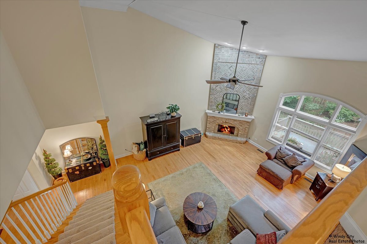 921 Oak Crest, St. Charles IL 60175 Sold Property