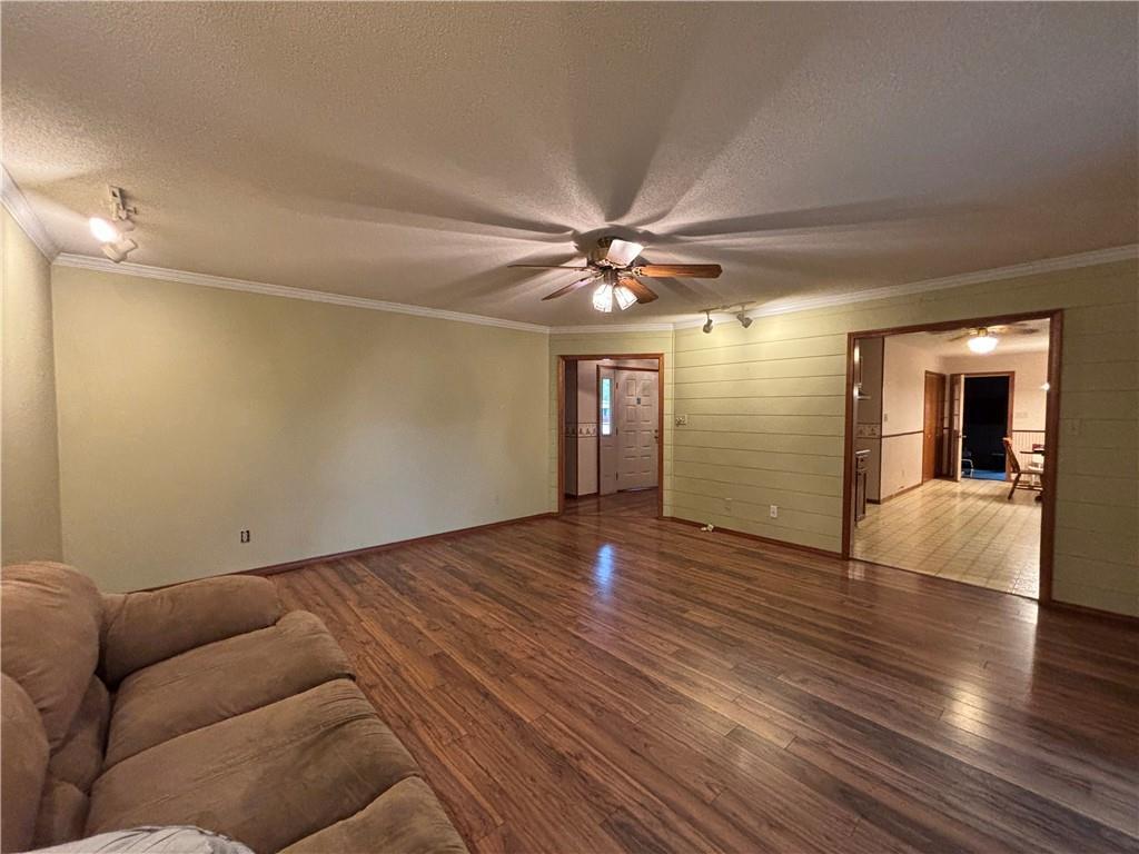 715 Maine, Windsor IL 61957 Sold Property