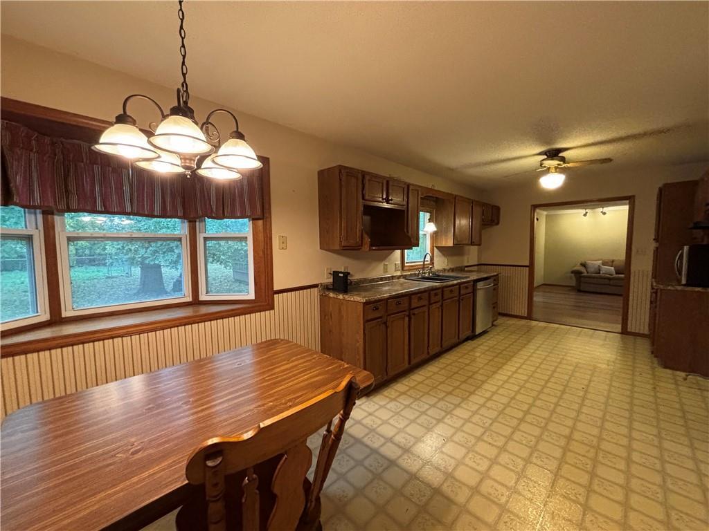 715 Maine, Windsor IL 61957 Sold Property