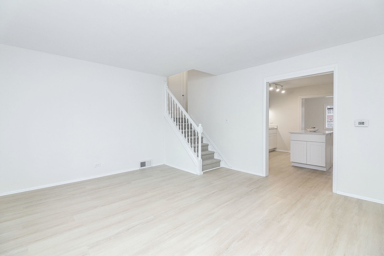 352 Windsor Glen Ellyn Sold Property