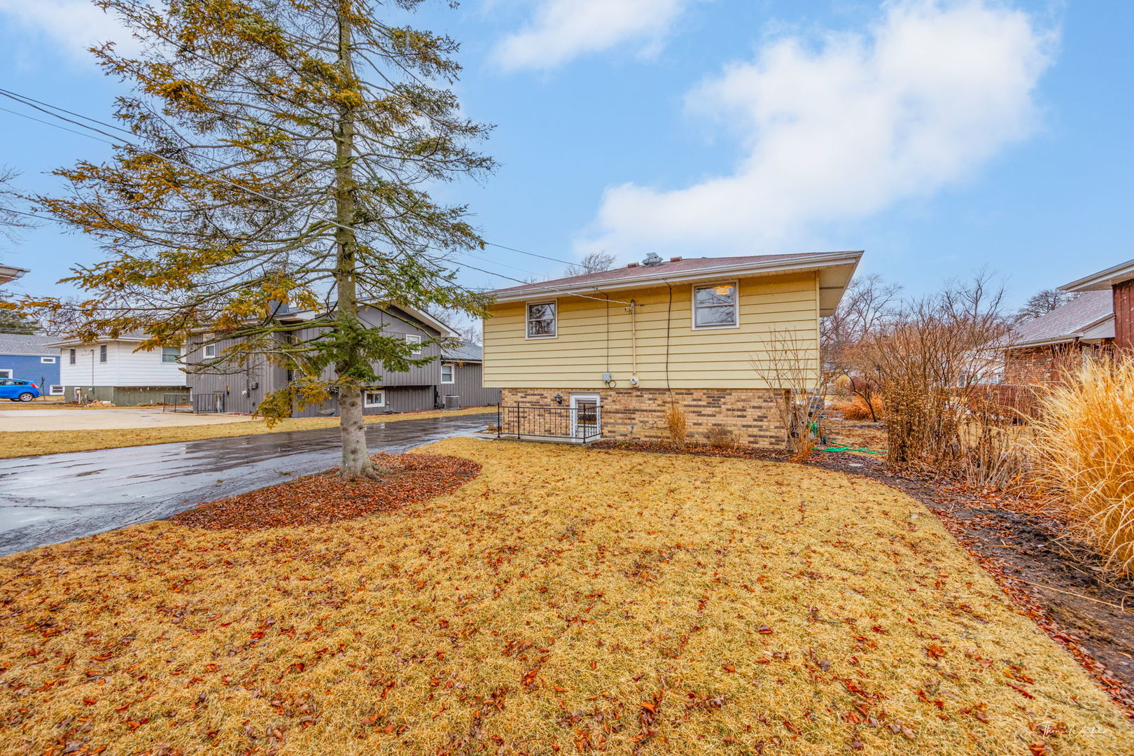 327 Otis Downers Grove Sold Property
