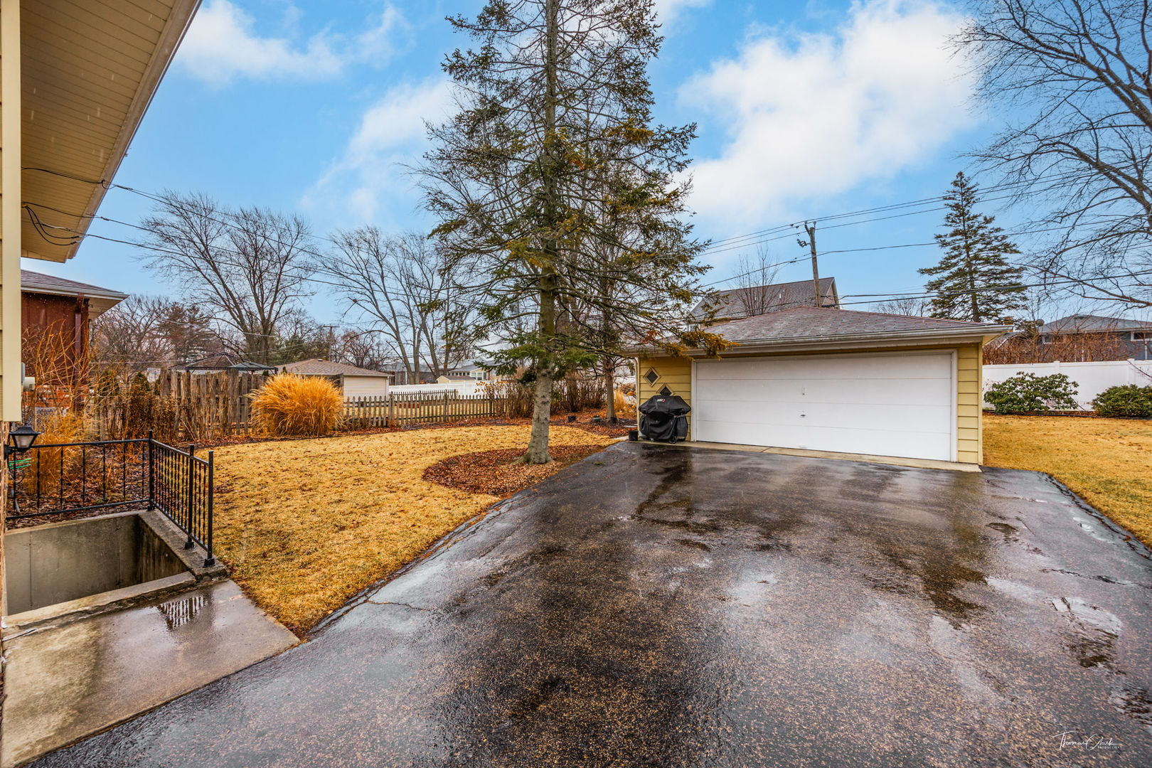 327 Otis Downers Grove Sold Property