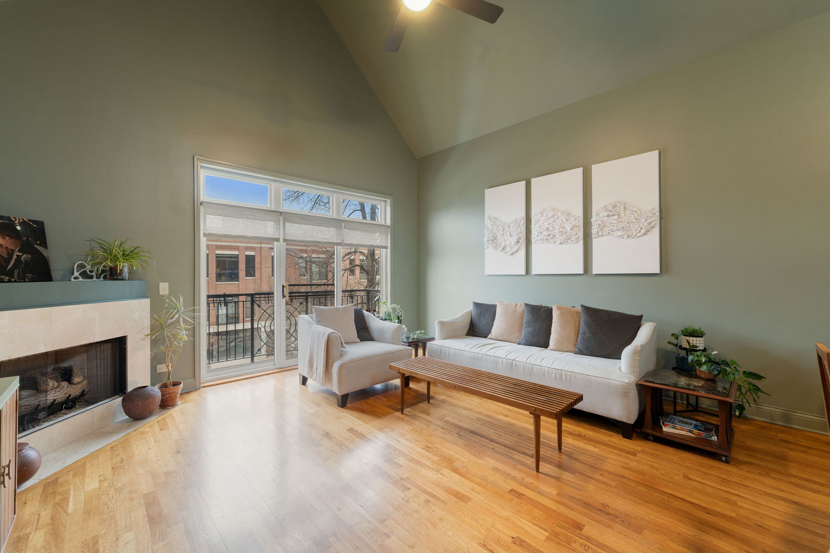 2151 Roscoe UNIT 3e Chicago Sold Property