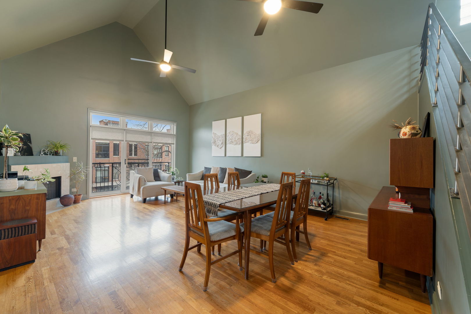2151 Roscoe UNIT 3e Chicago Sold Property