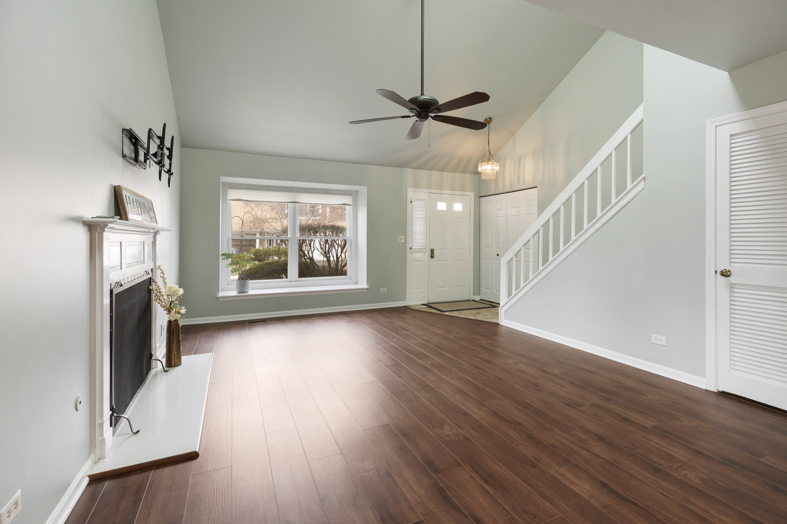 1718 Ennis UNIT 83d Wheaton Sold Property