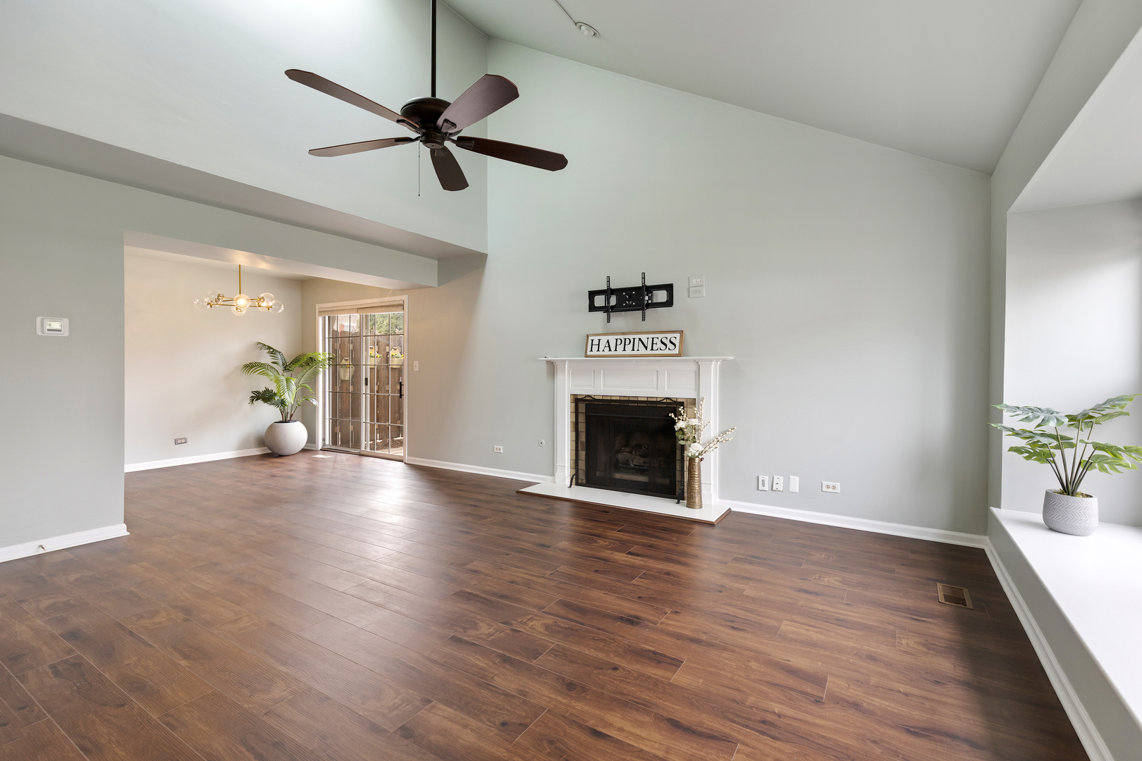 1718 Ennis UNIT 83d Wheaton Sold Property
