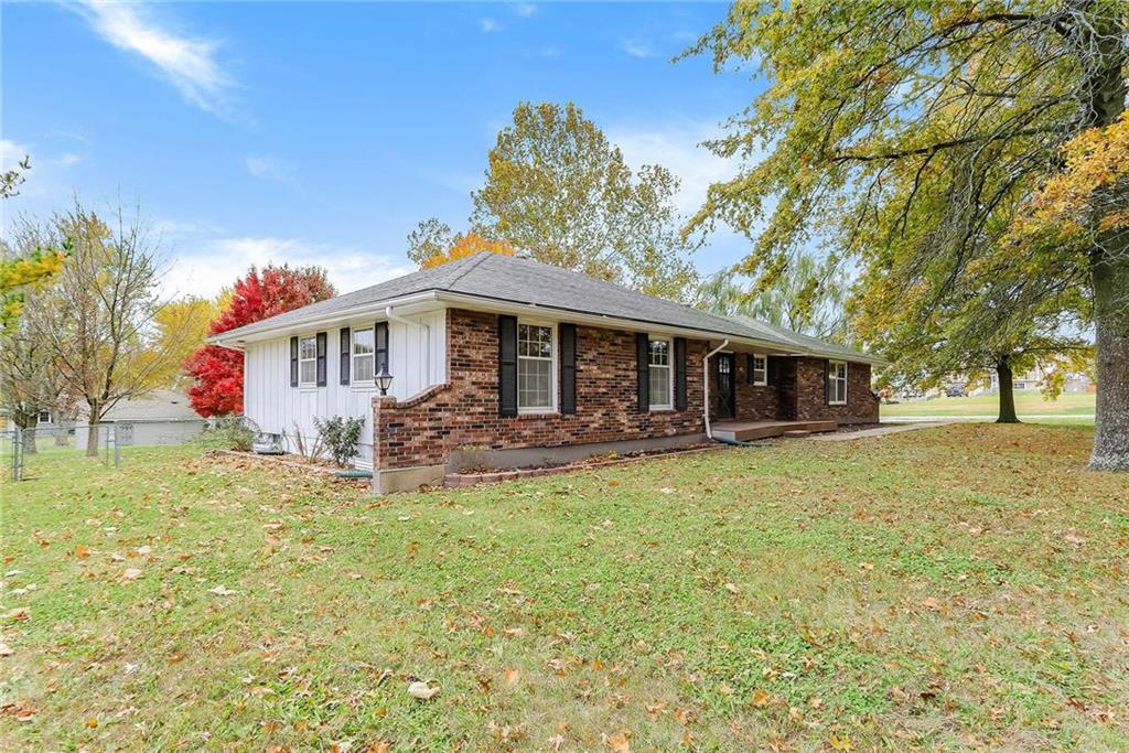 995 Gregory, Peculiar MO 64078 Sold Property