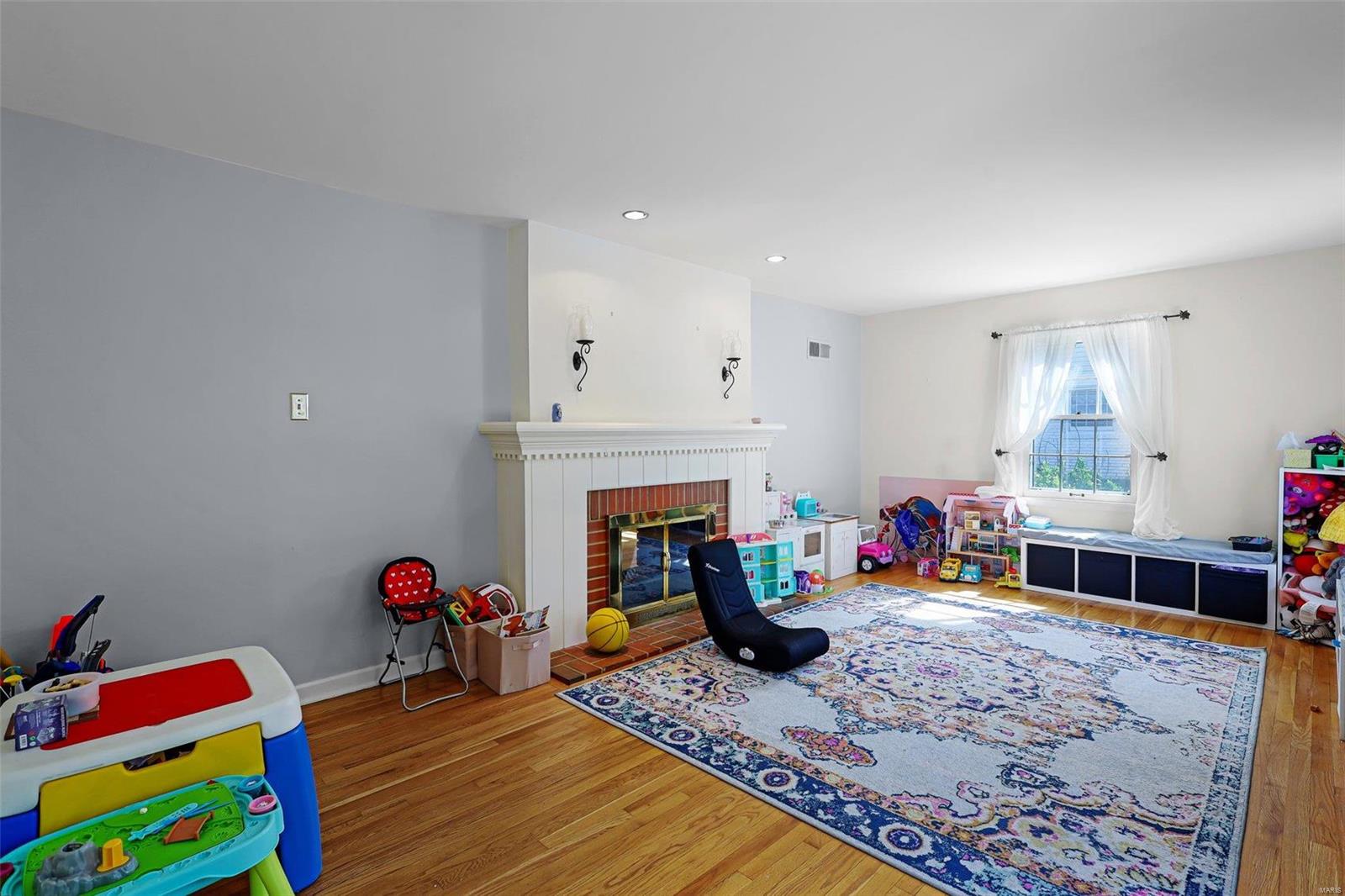 455 Windsor Spring, Kirkwood MO 63122 Sold Property
