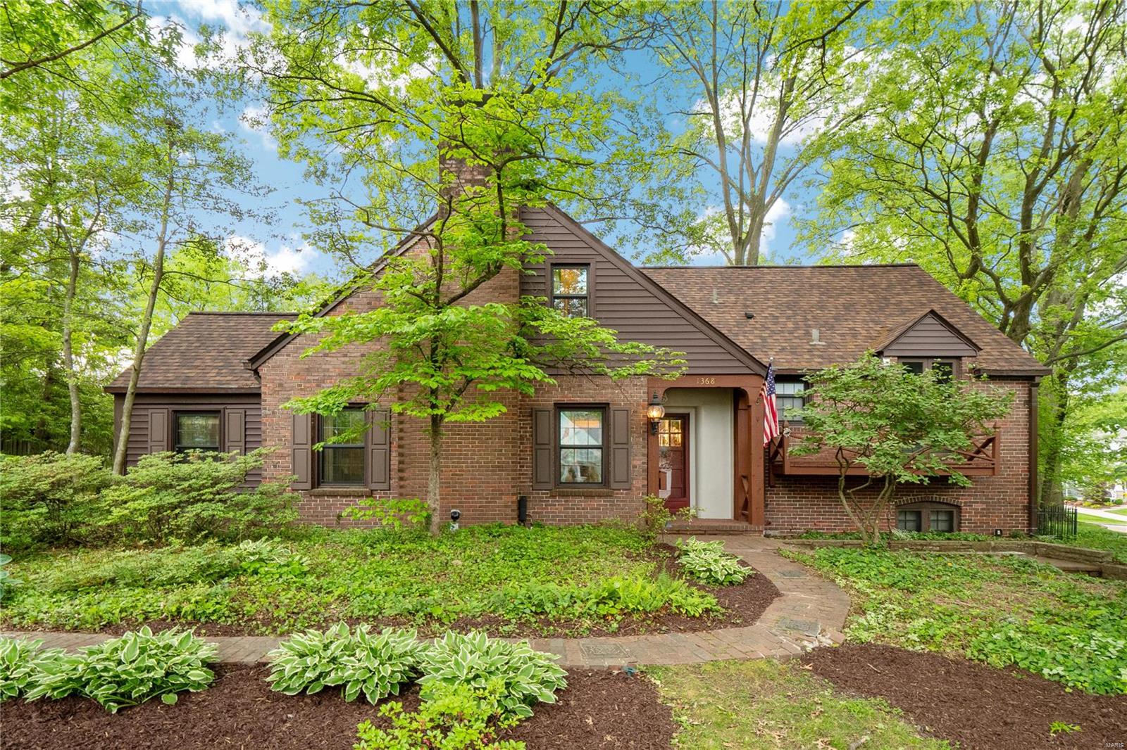 1368 Green Tree, Glendale MO 63122 Sold Property