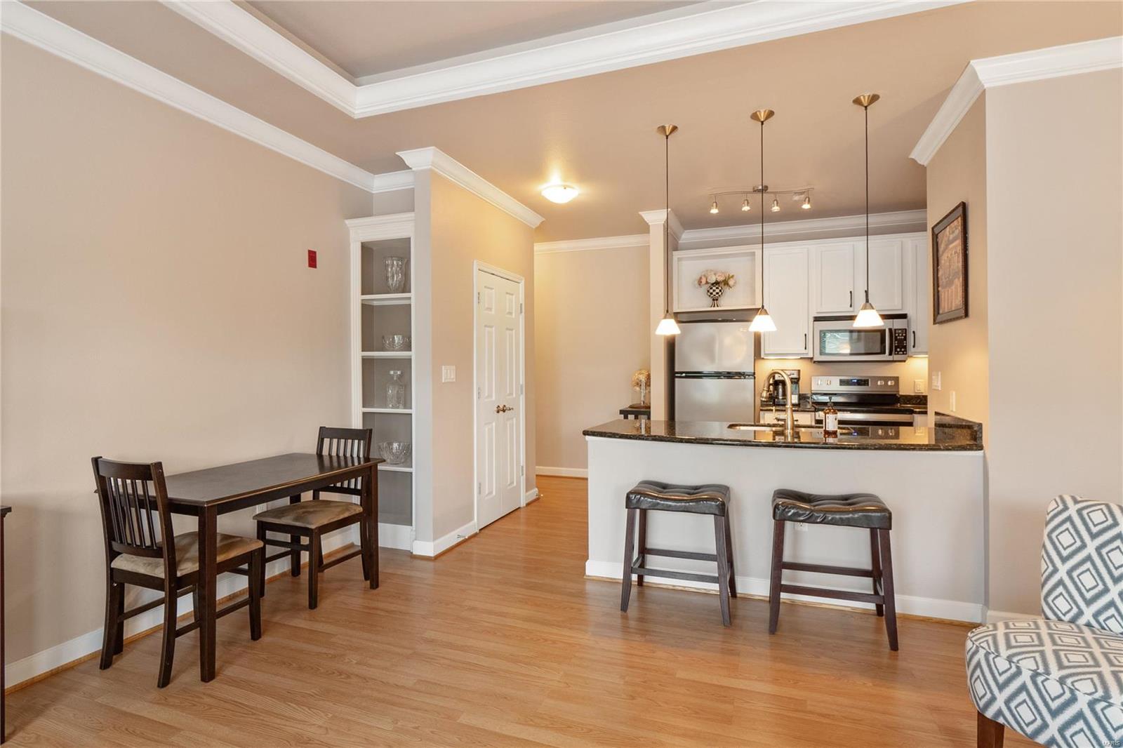 2730 McKnight Crossing, Rock Hill MO 63124 Sold Property