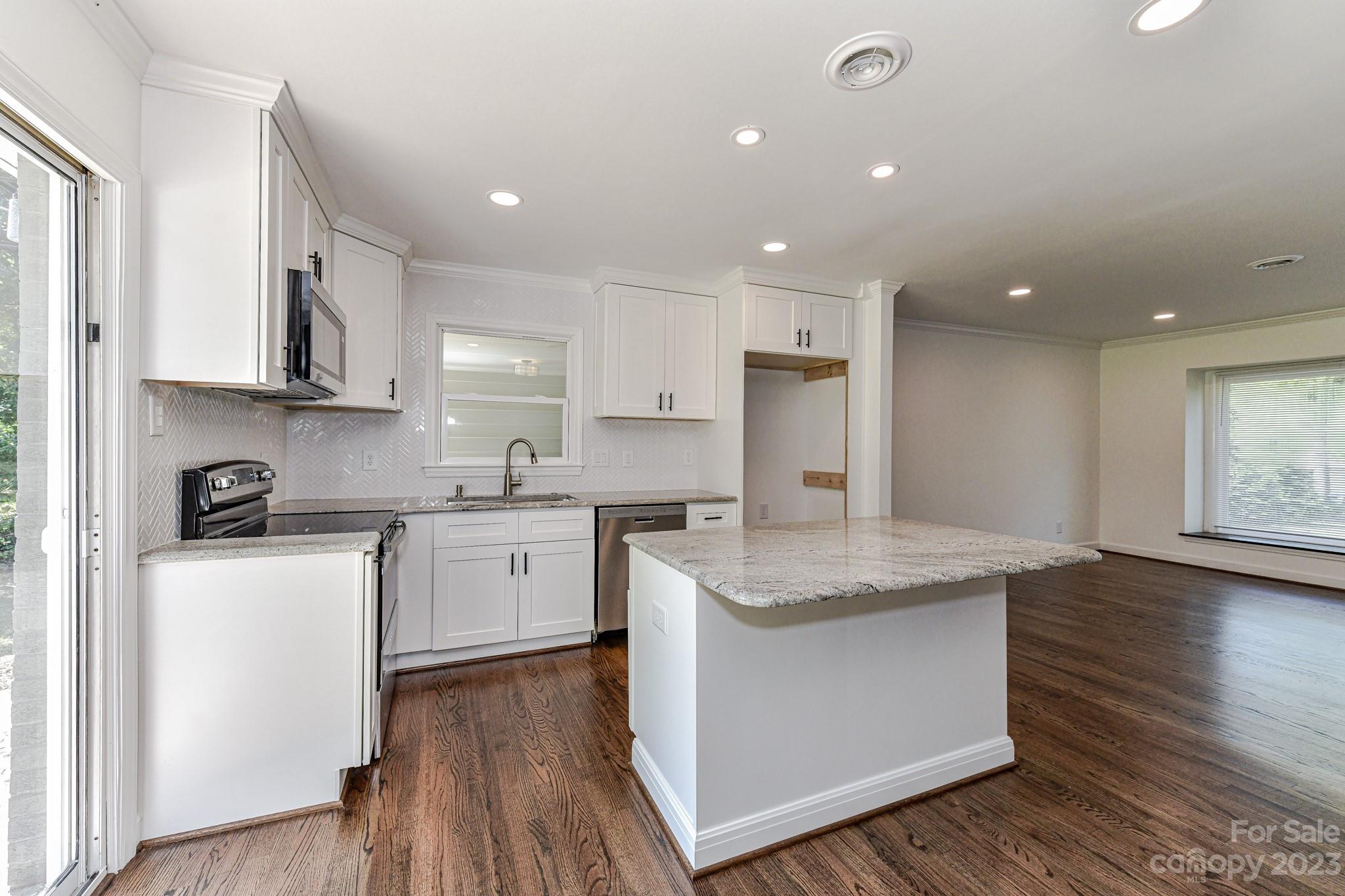 1325 Lakedell, Charlotte NC 28215 Sold Property