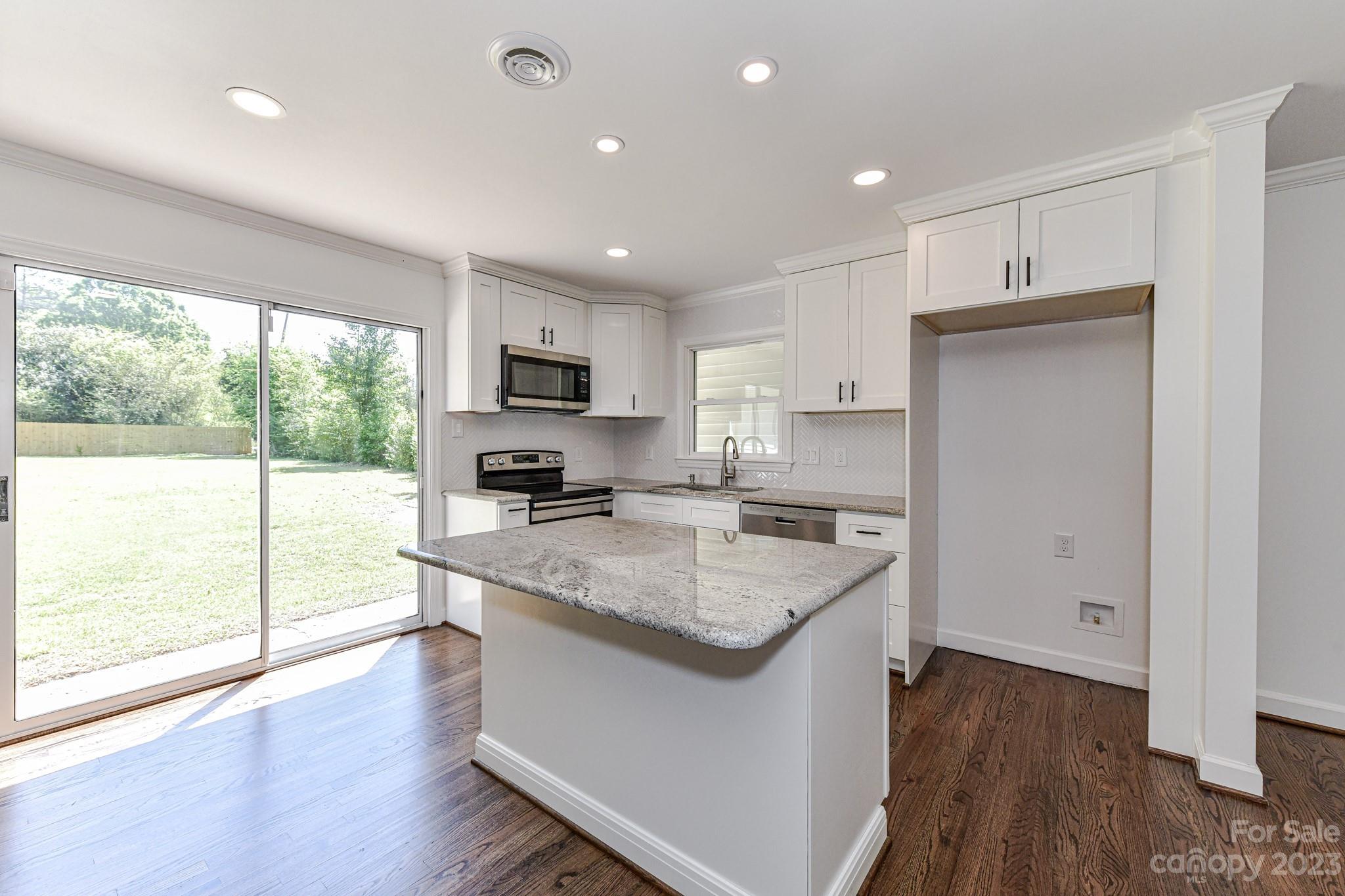 1325 Lakedell, Charlotte NC 28215 Sold Property