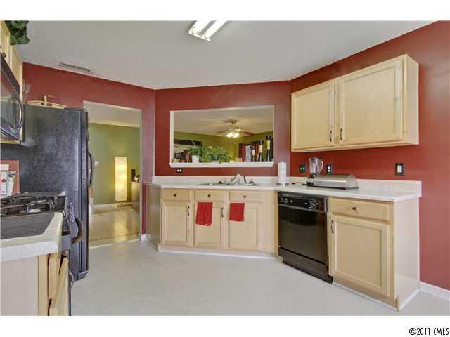 10700 Glenluce, Charlotte NC 28213 Sold Property