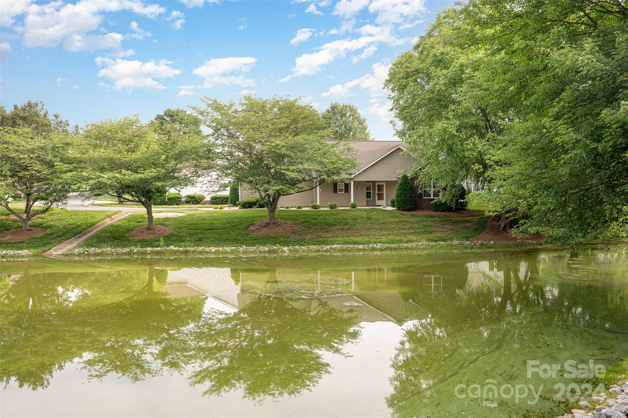 137 Ashwood, Mooresville NC 28117 Sold Property