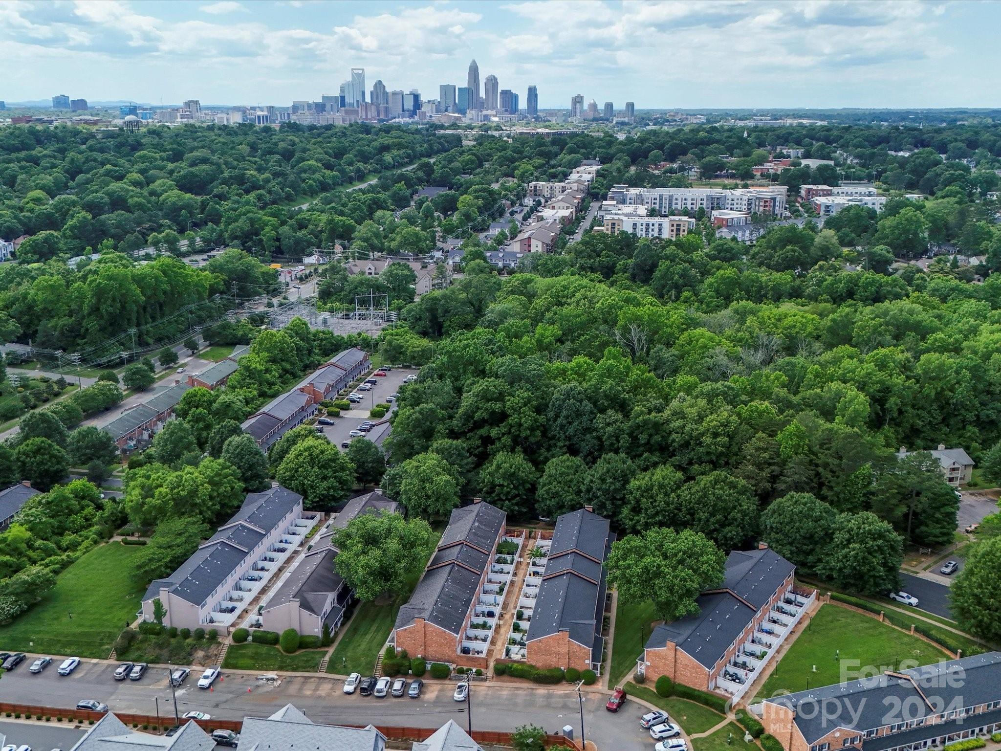 1318 Green Oaks UNIT G, Charlotte NC 28205 Sold Property
