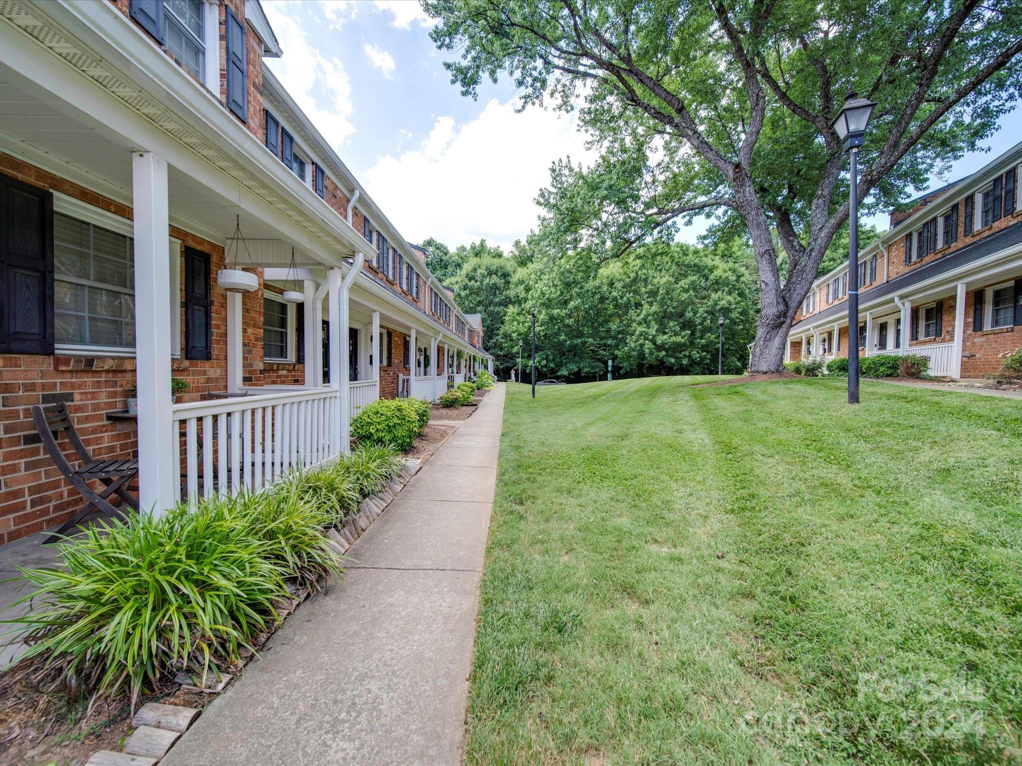 1318 Green Oaks UNIT G, Charlotte NC 28205 Sold Property