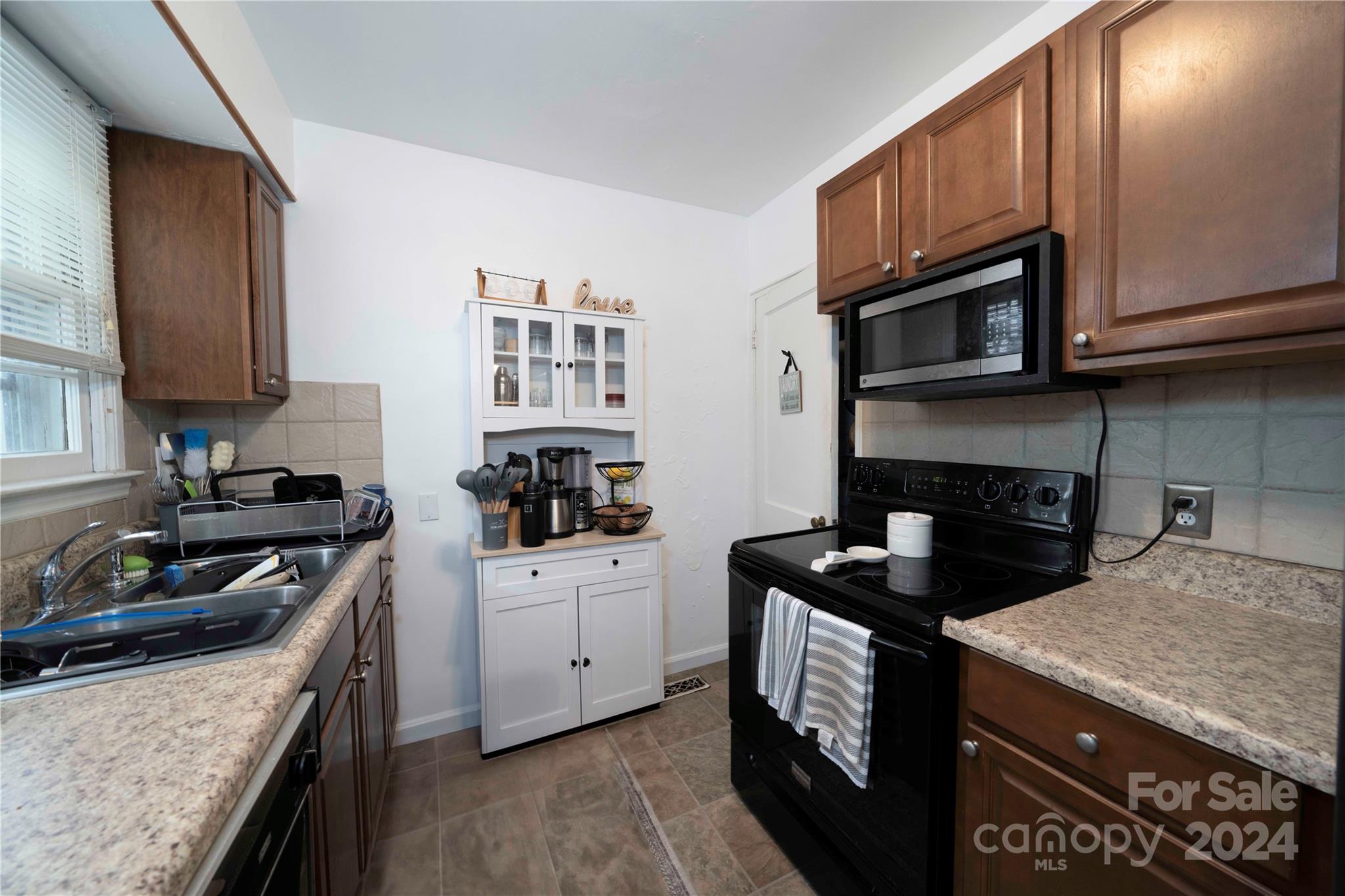 205 Wakefield UNIT A, Charlotte NC 28209 Sold Property