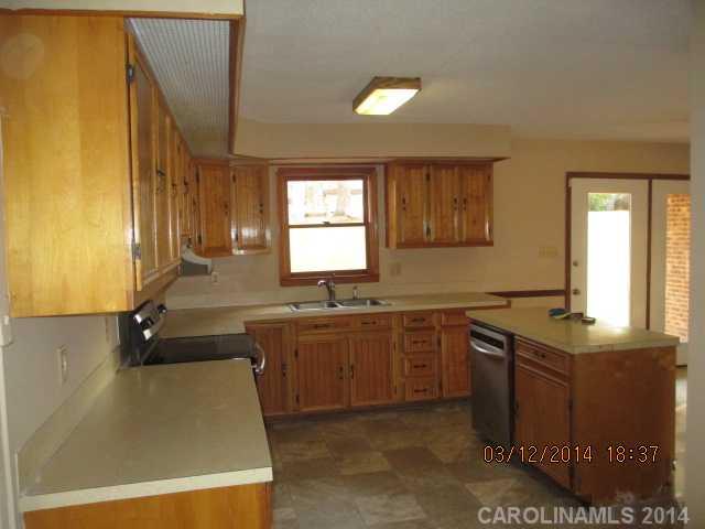129 Tryon School Loop, Bessemer City NC 28016 Sold Property